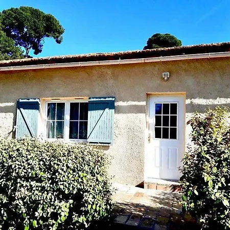 Apartman Maison Renovee Dans Une Ancienne Propriete. *